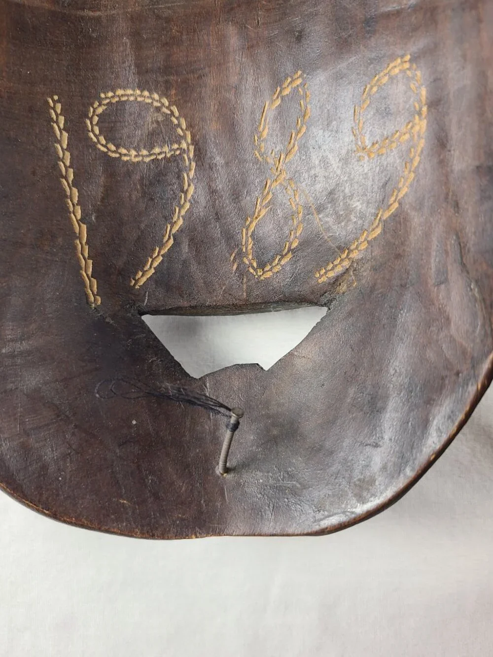 Artisan Jambo Kenya Carved African Tribal Mask Wooden Wall Décor